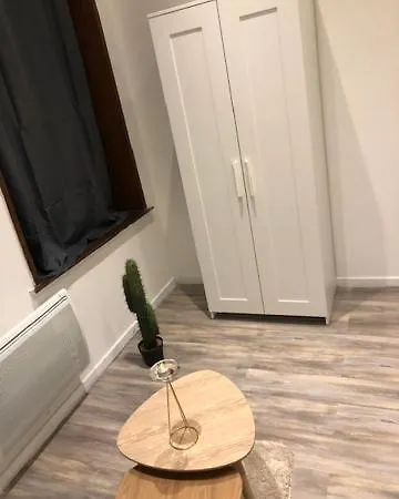 The Place To Be Apartment